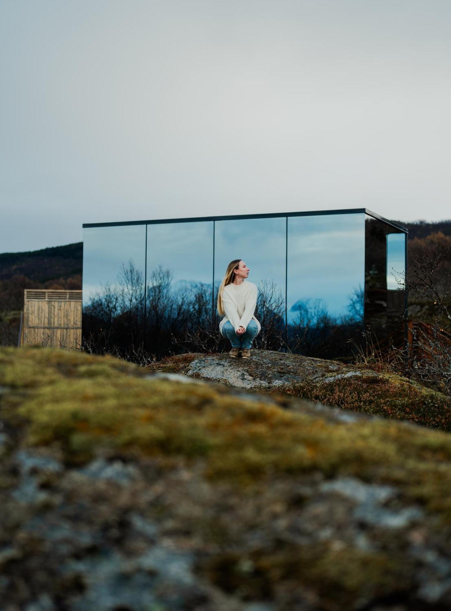 Wonderinn Arctic Utstrand Exterior photo