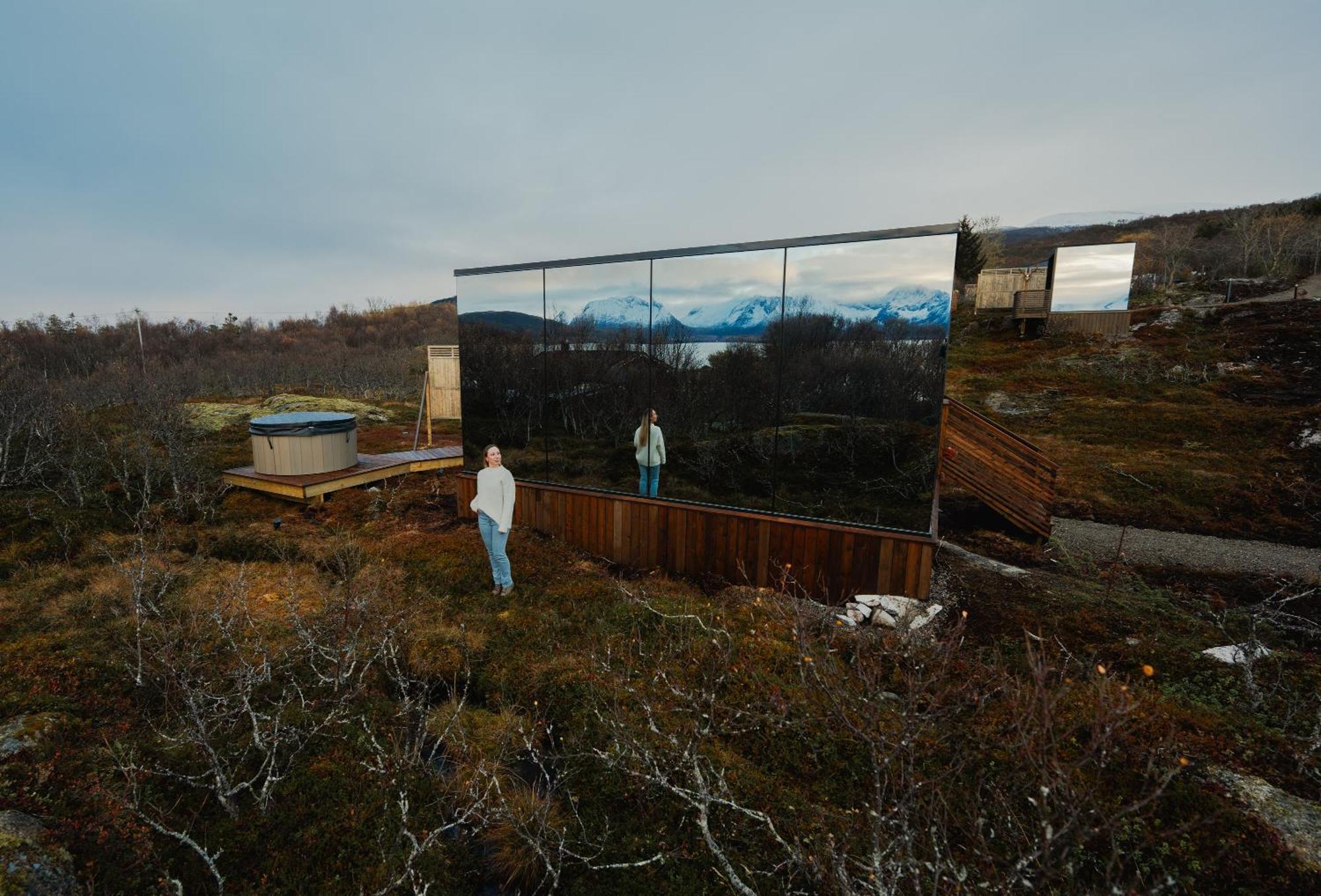 Wonderinn Arctic Utstrand Exterior photo